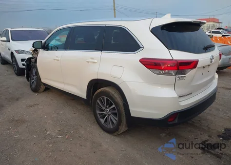2019 Toyota Highlander Xle from USA, damaged, VIN 5TDKZRFH7KS555799